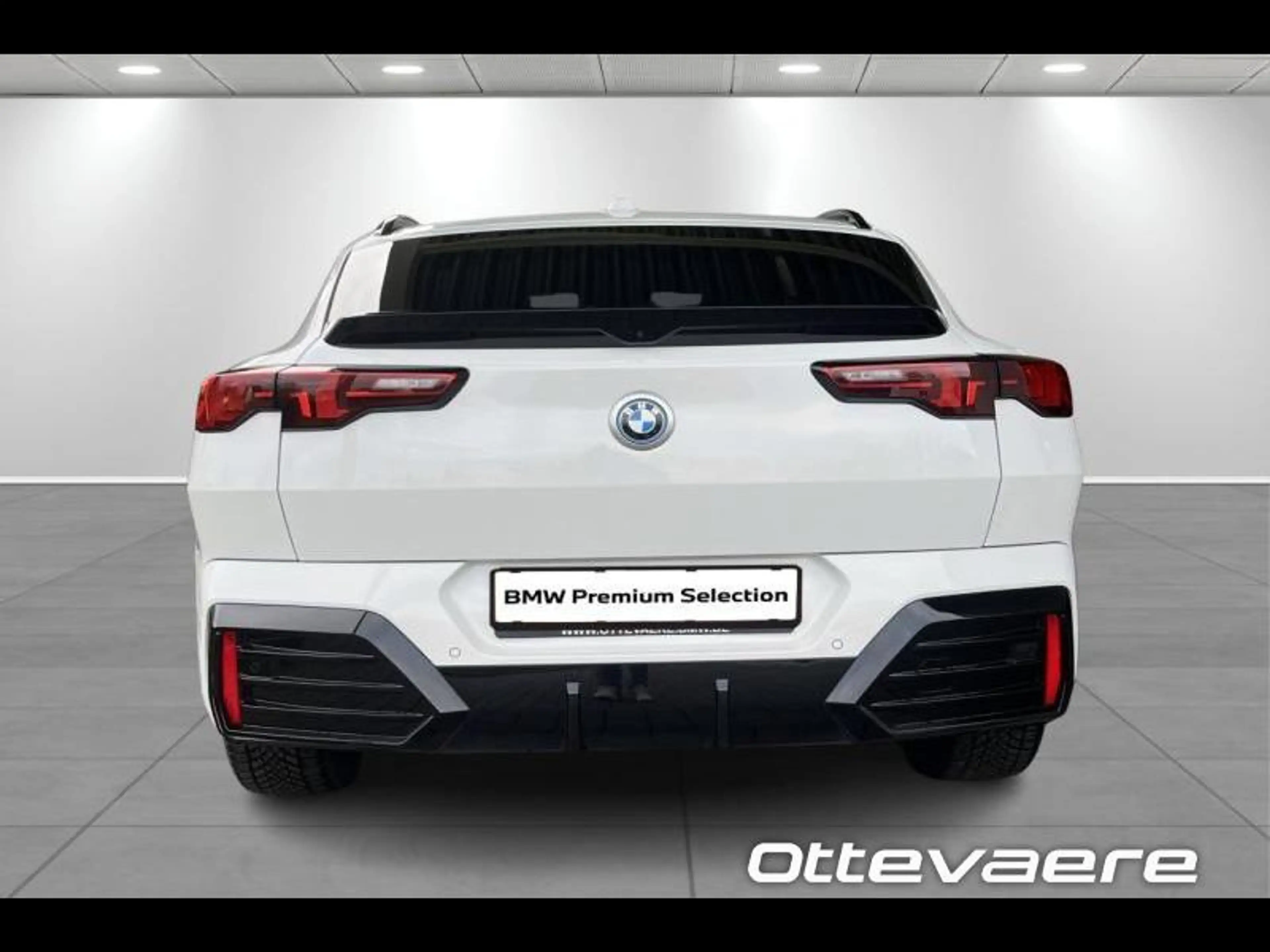 BMW iX2 eDrive20 M Sportpack — photo 4