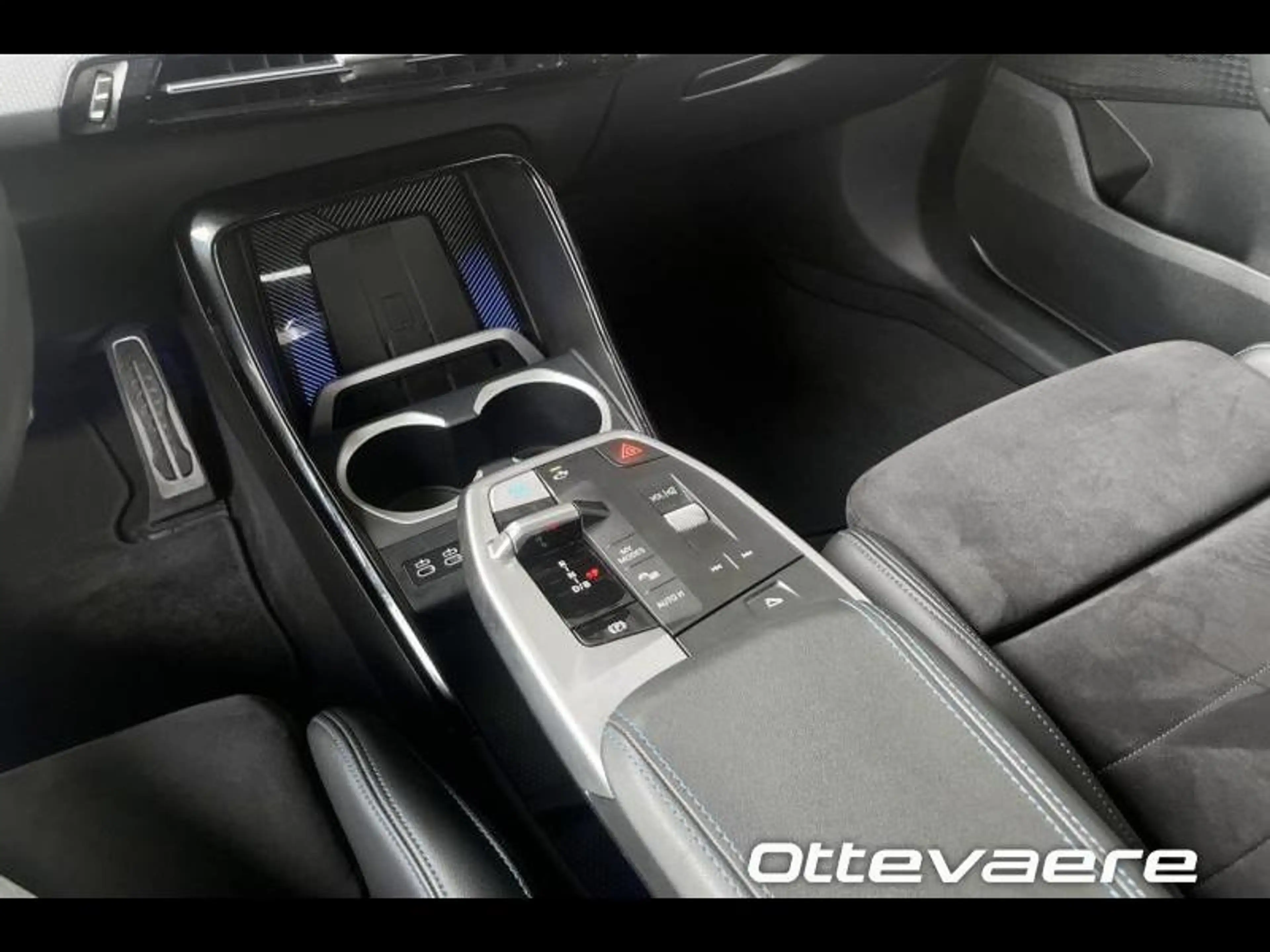 BMW iX2 eDrive20 M Sportpack — photo 15