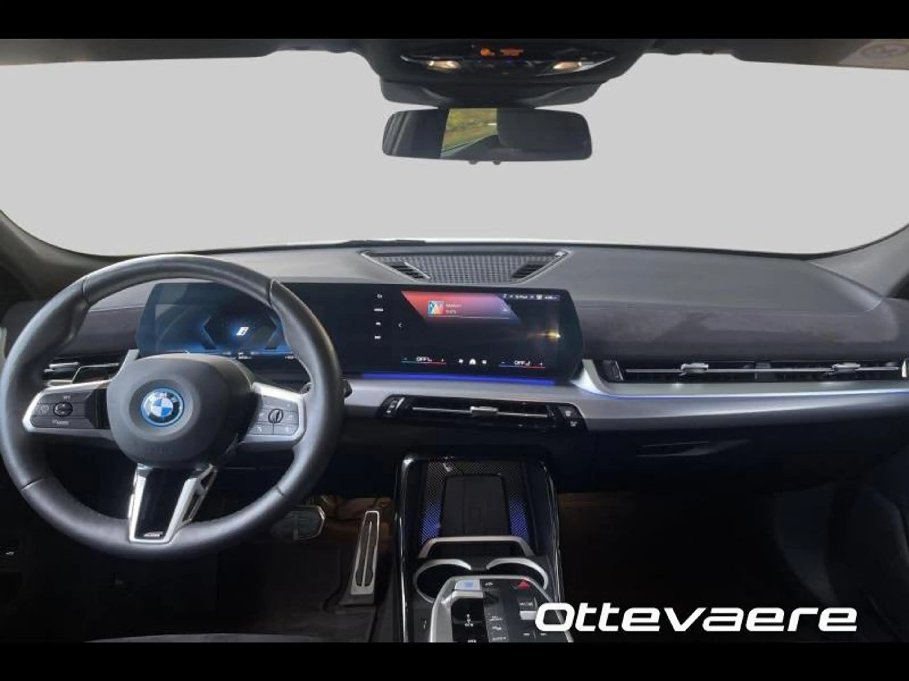 BMW iX2 eDrive20 M Sportpack — photo 7