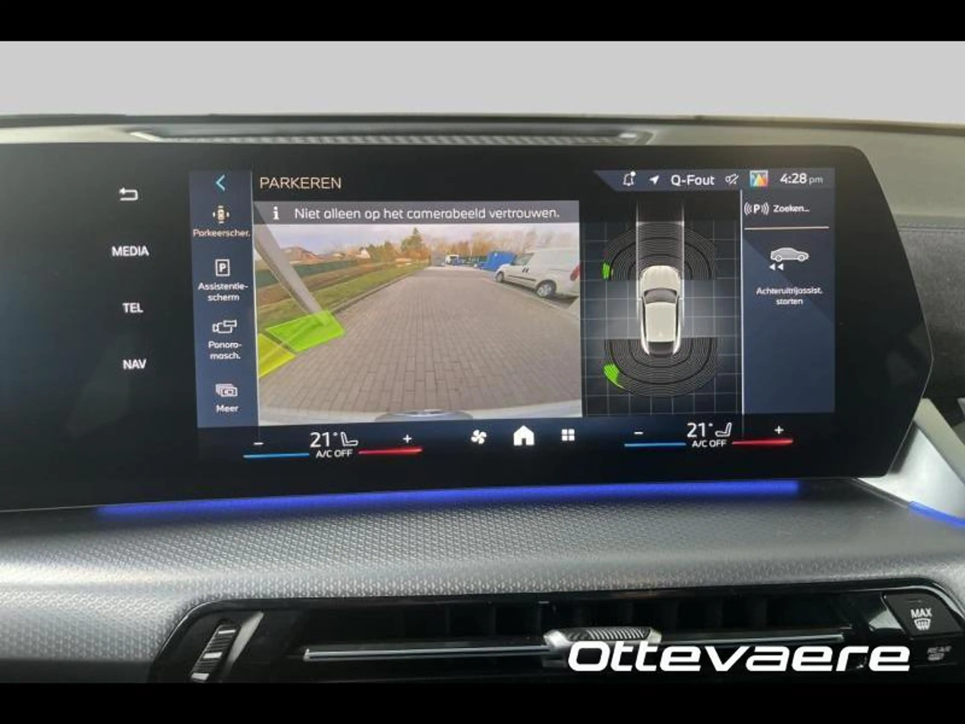 BMW iX2 eDrive20 M Sportpack — photo 12