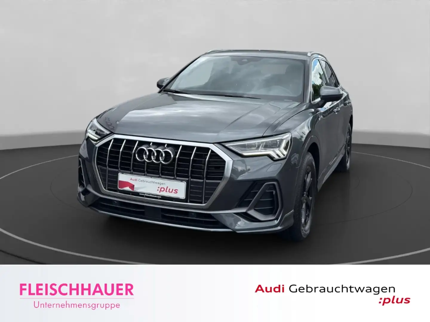 Audi Q3 35 TFSI S line  Autom.,AHK,NAVI,CarPlay Grijs - 1