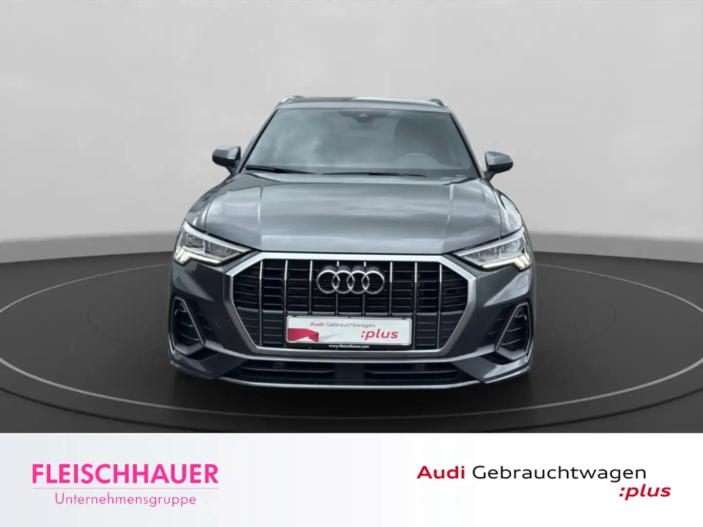 Audi Q3 35 TFSI S line  Autom.,AHK,NAVI,CarPlay Grijs - 2
