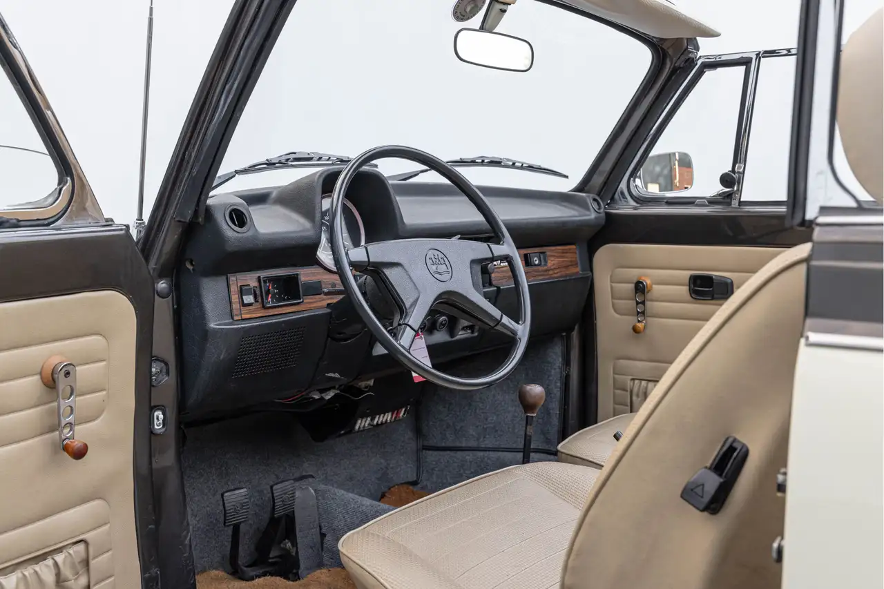 Volkswagen Kever Cabriolet 1303 LS, foto 5