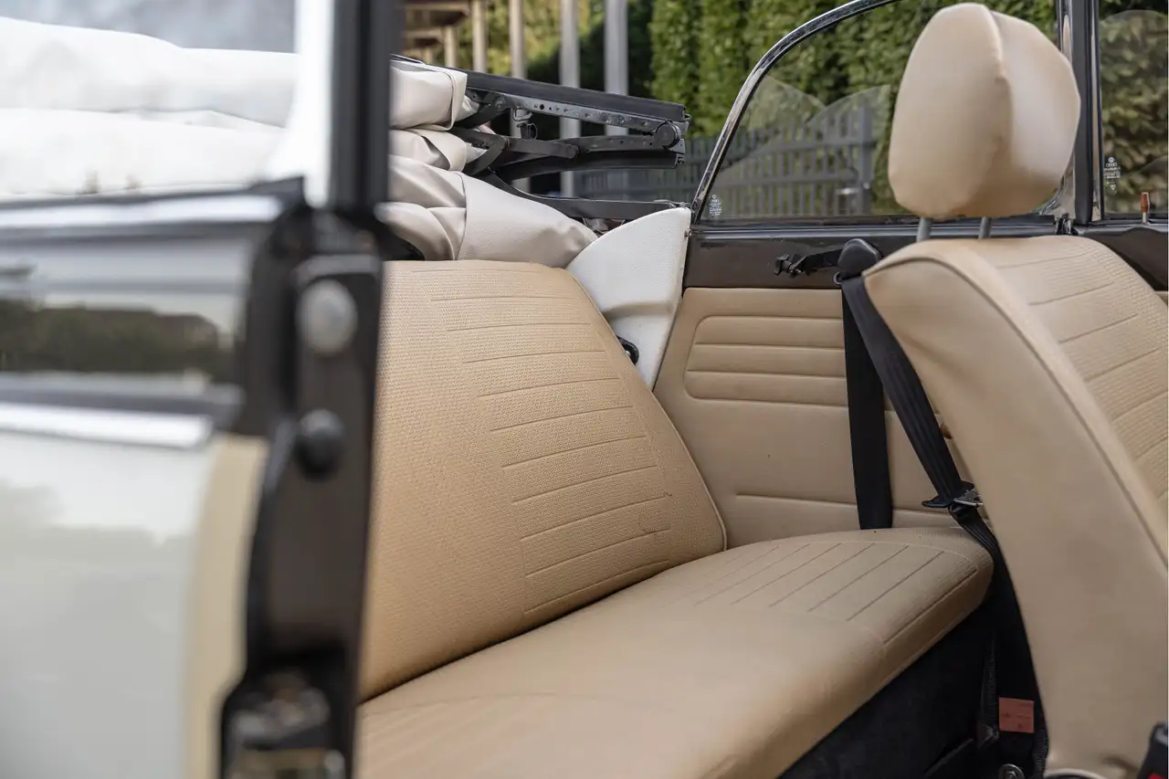 Volkswagen Kever Cabriolet 1303 LS, foto 6