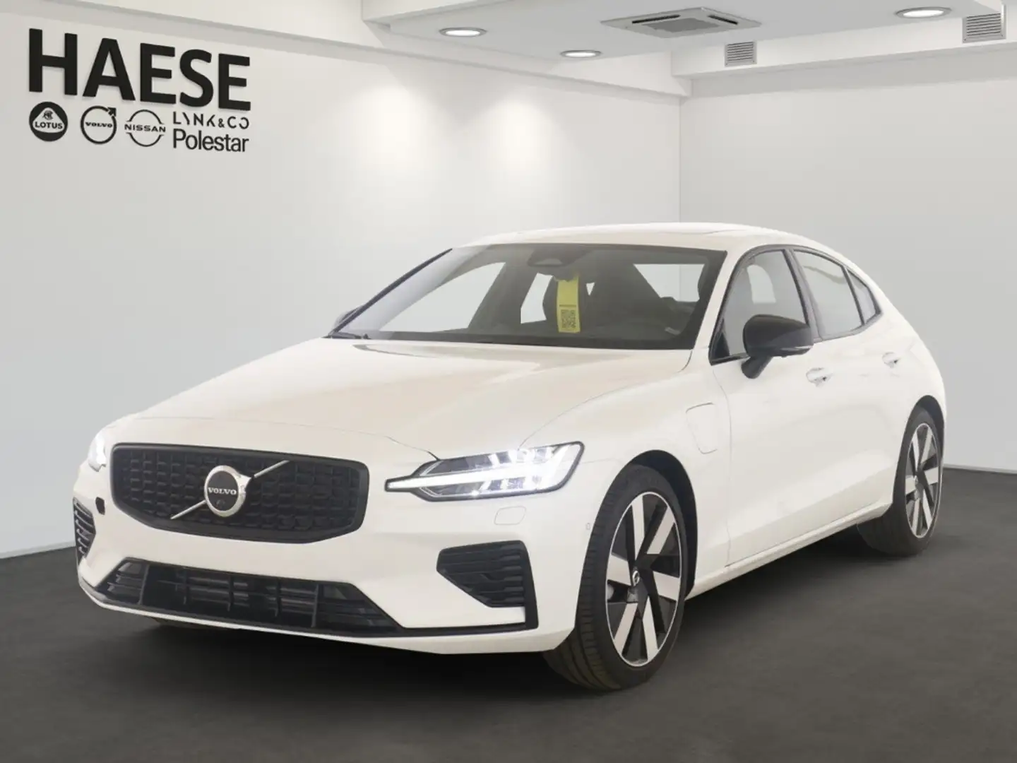 Volvo S60 T8 Ultimate Dark Recharge Plug-In Hybrid AWD EU6d Weiß - 1
