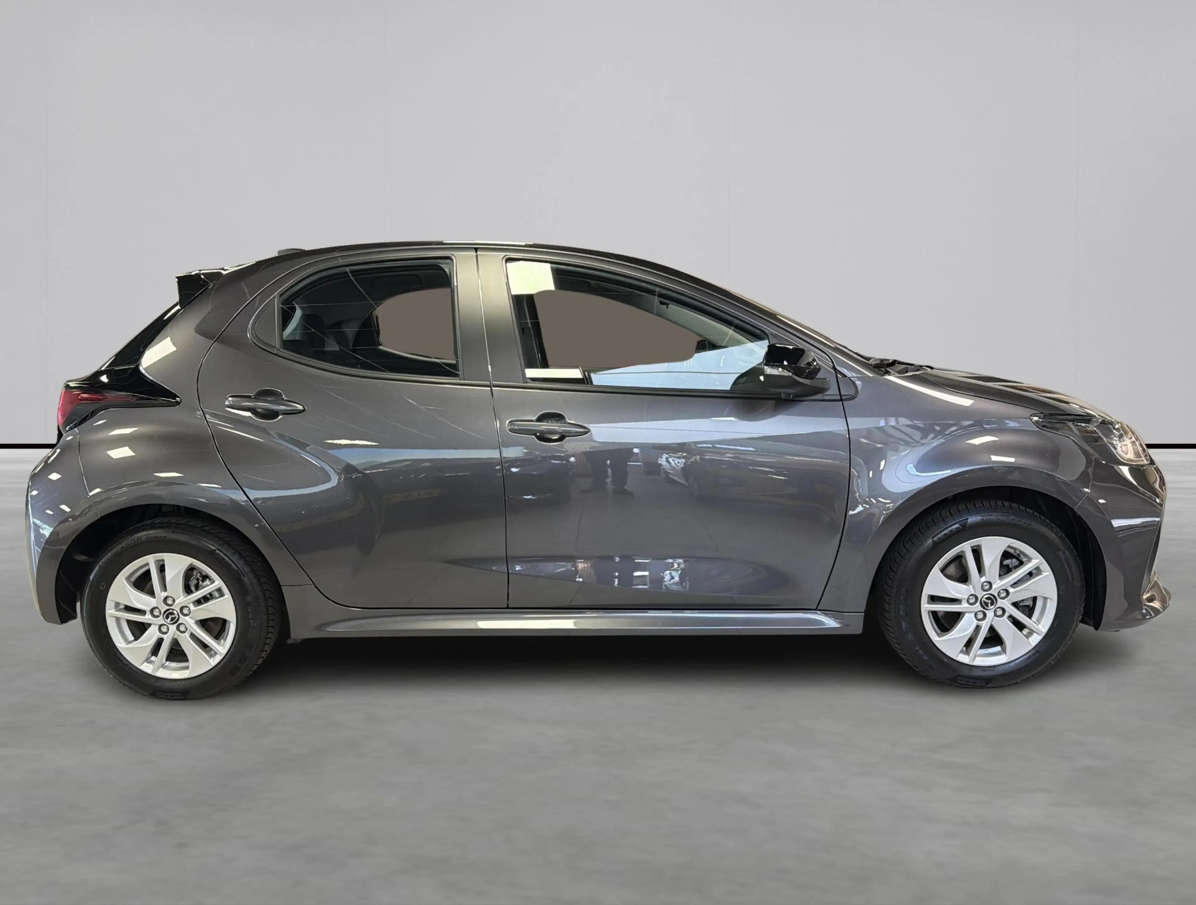 Mazda 2 Hybrid 1.5 Centre-line — photo 6