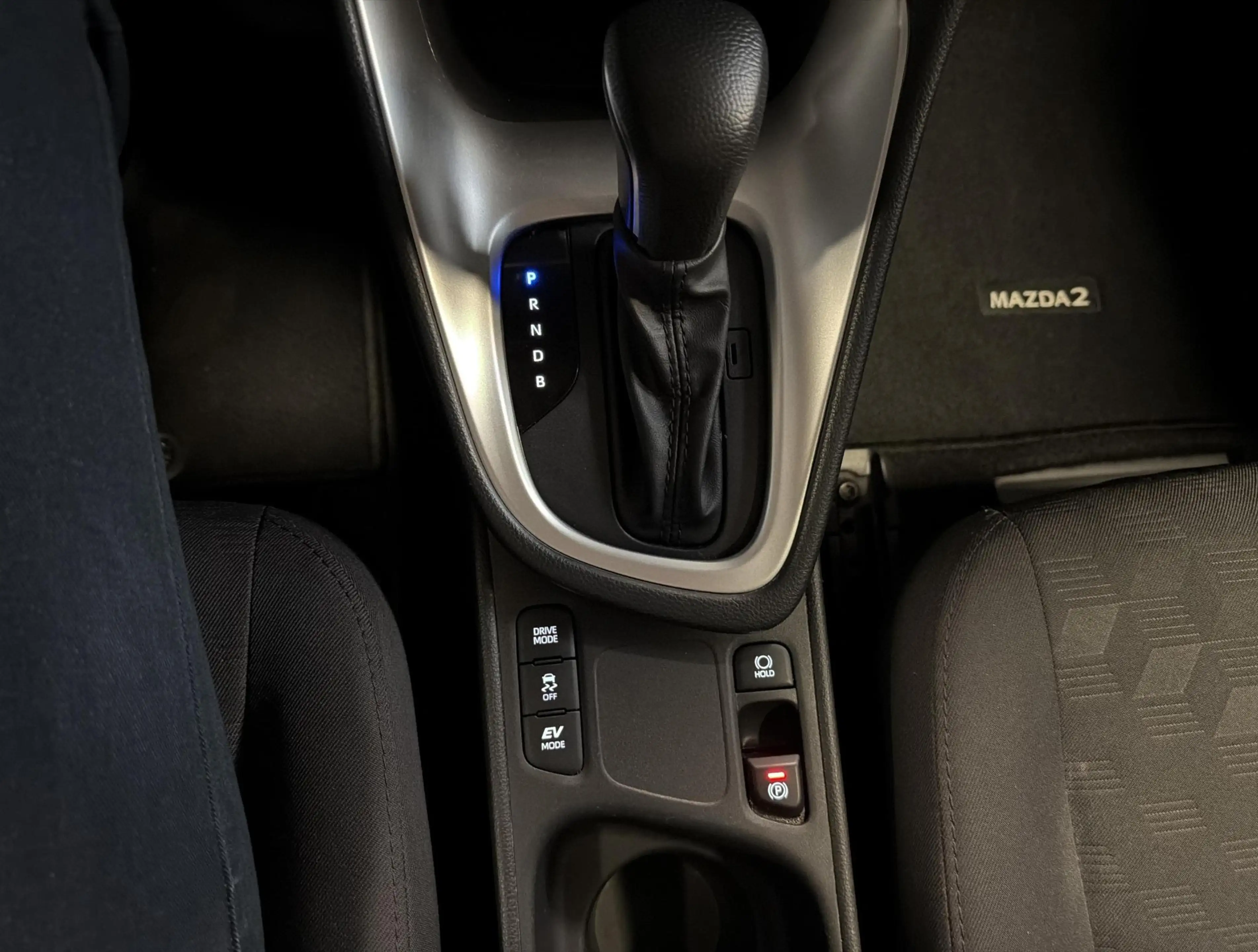 Mazda 2 Hybrid 1.5 Centre-line — photo 15
