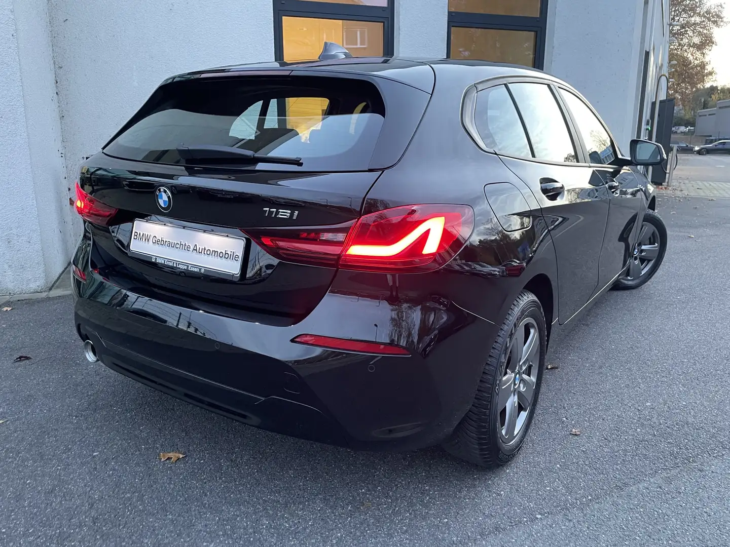 BMW 116 i Advantage || Tempomat PDC Sitzheizung Schwarz - 2