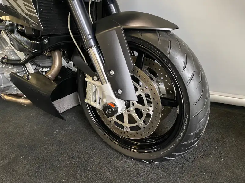 KTM 990 Super Duke - foto 4
