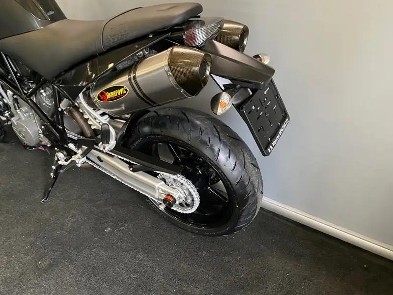 KTM 990 Super Duke - foto 5