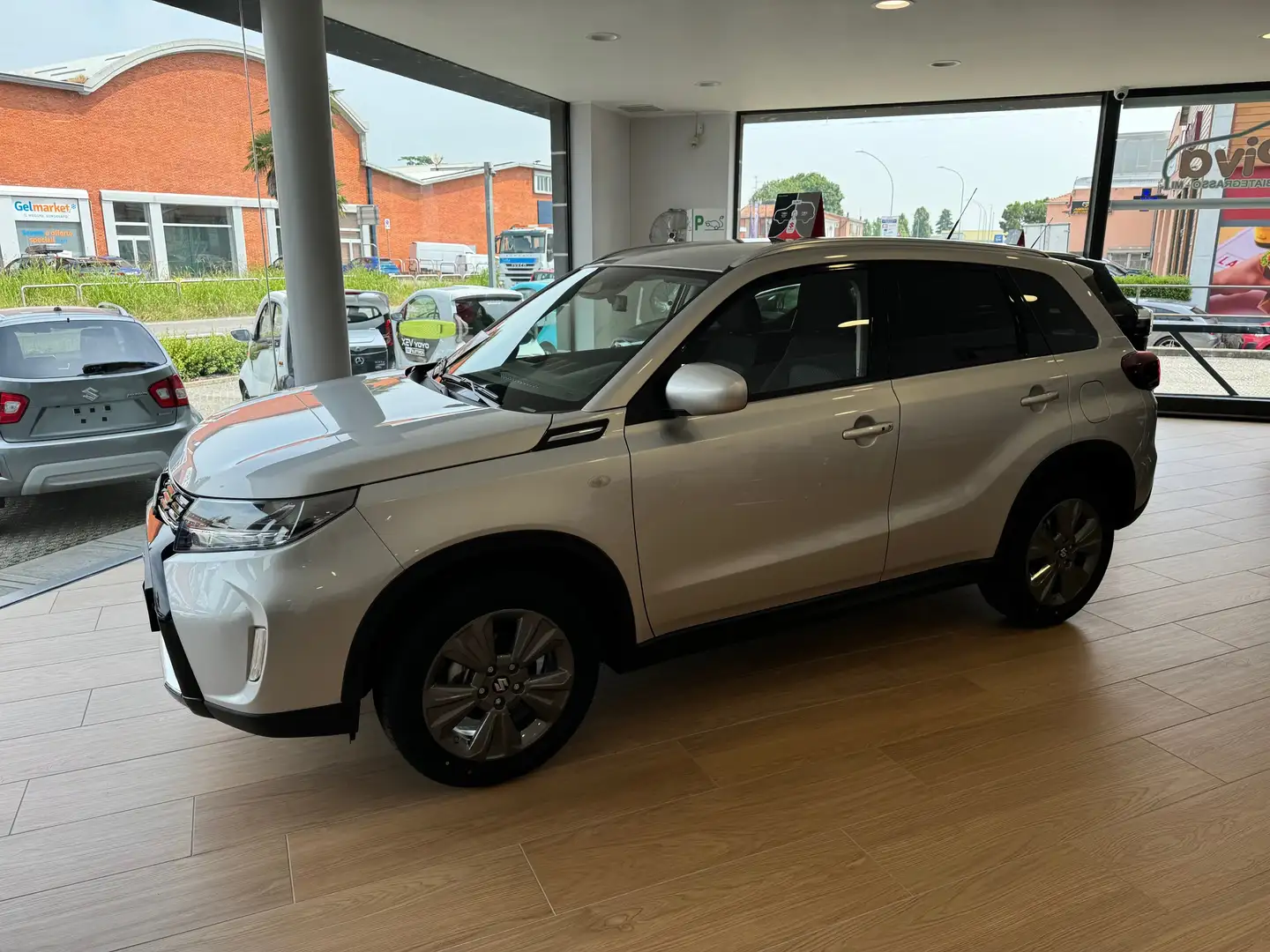 Suzuki Vitara 1.4h Cool+ 2wd *PRONTA CONSEGNA* Zilver - 2