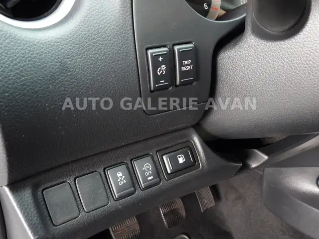 Nissan Navara view 12