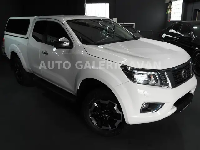Nissan Navara view 3