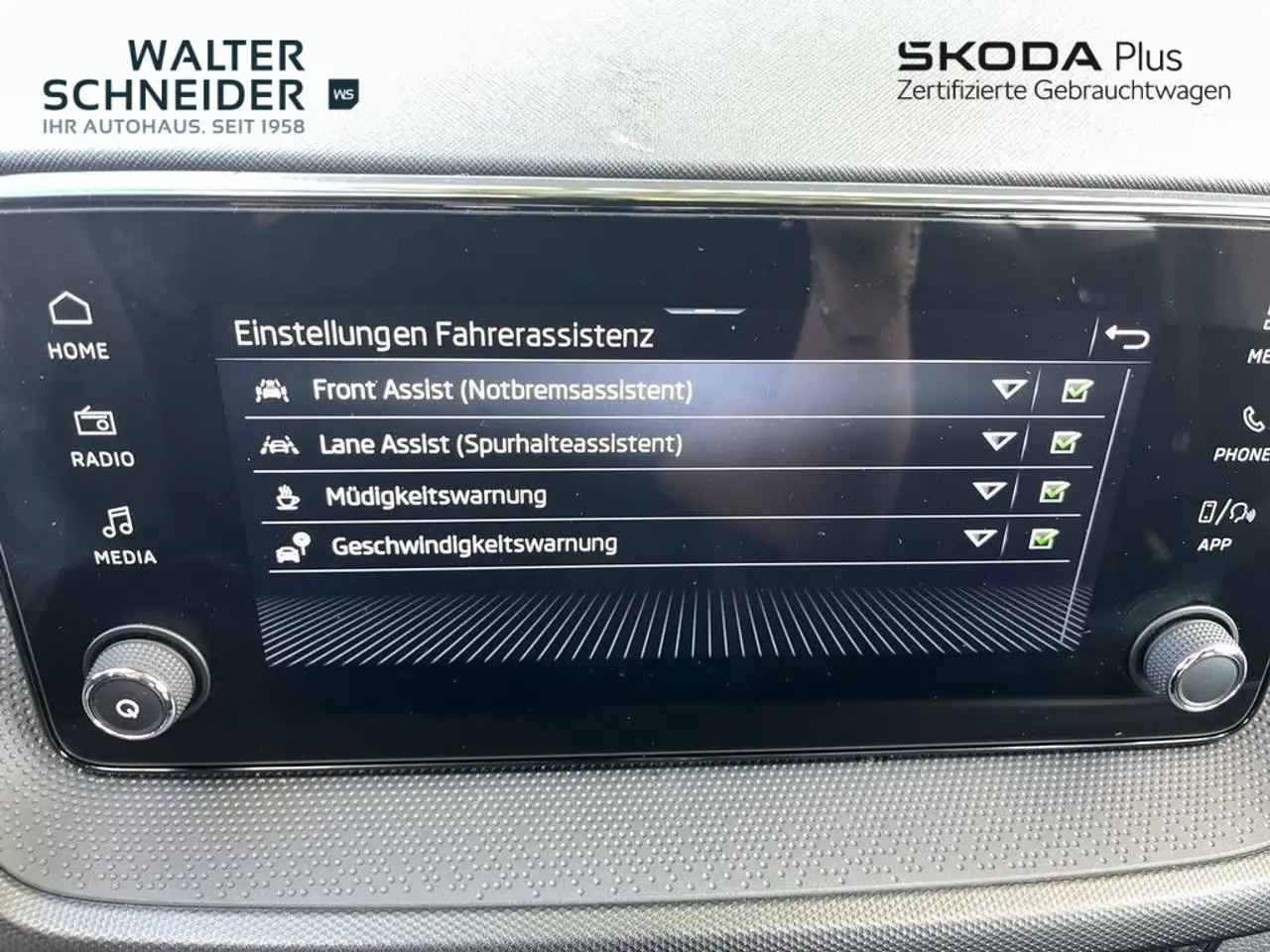 Skoda Fabia 1,0 MPI 80PS 5-Gang-Schaltgetriebe Essence, миниатюра 18