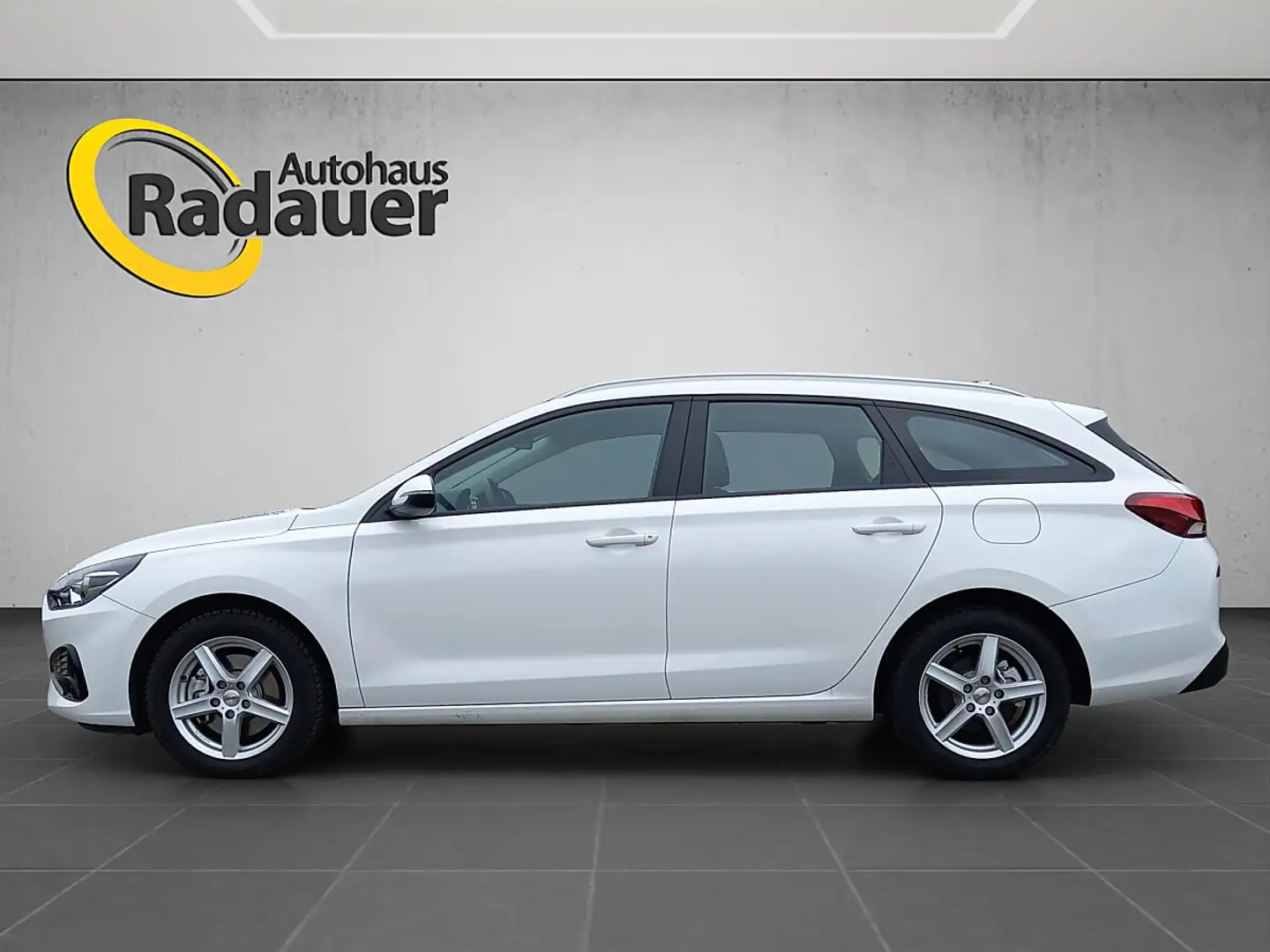 Hyundai i30 CW 1,5 DPI GO Weiß - 2