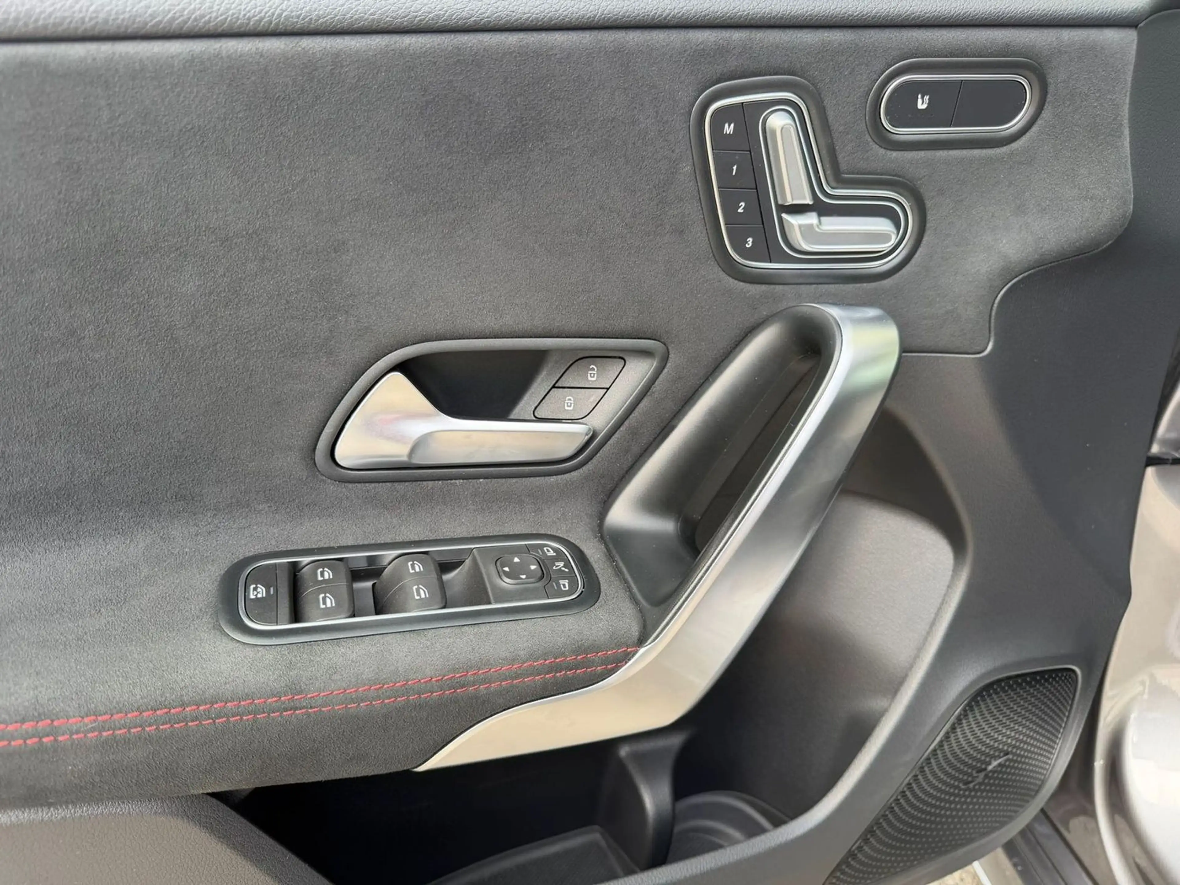 Mercedes-Benz A 35 AMG 4Matic /AHK — photo 9
