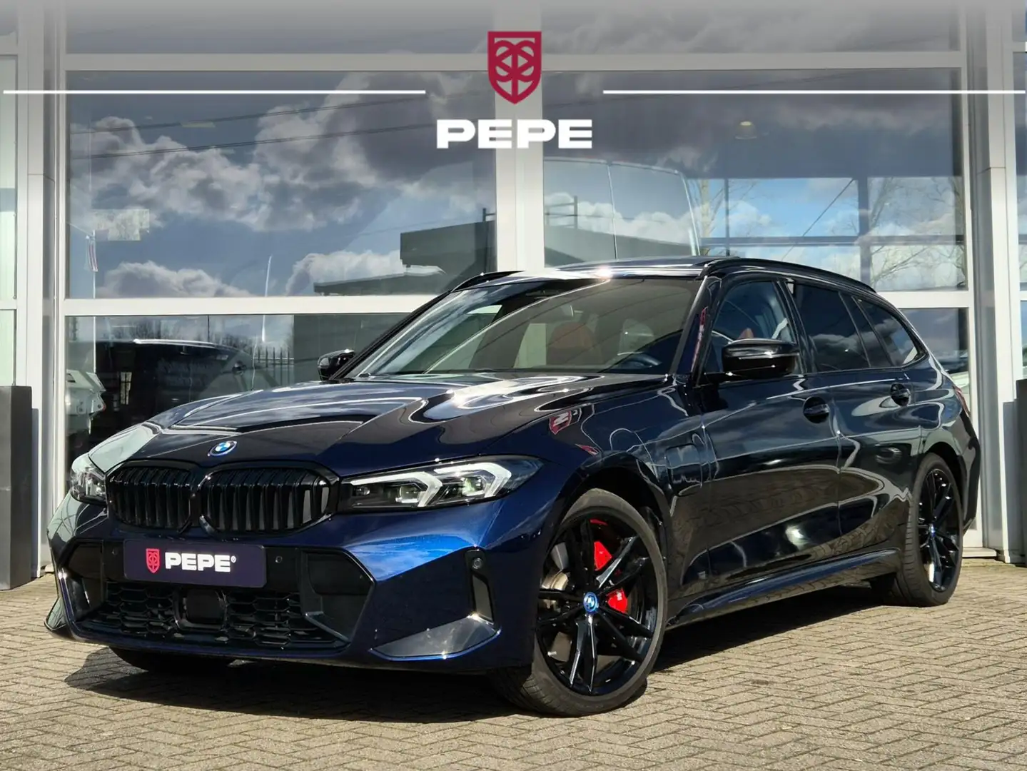 BMW 330 3-serie Touring 330e xDrive M-Sport|PANO|HK|ACC|LA Bleu - 1