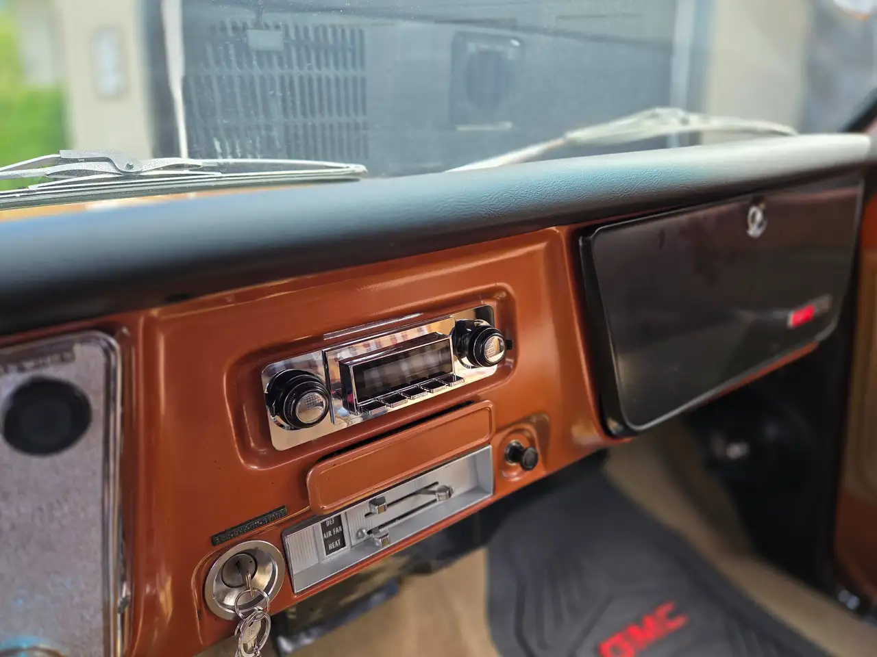 GMC 1500 снимка GMC 1500