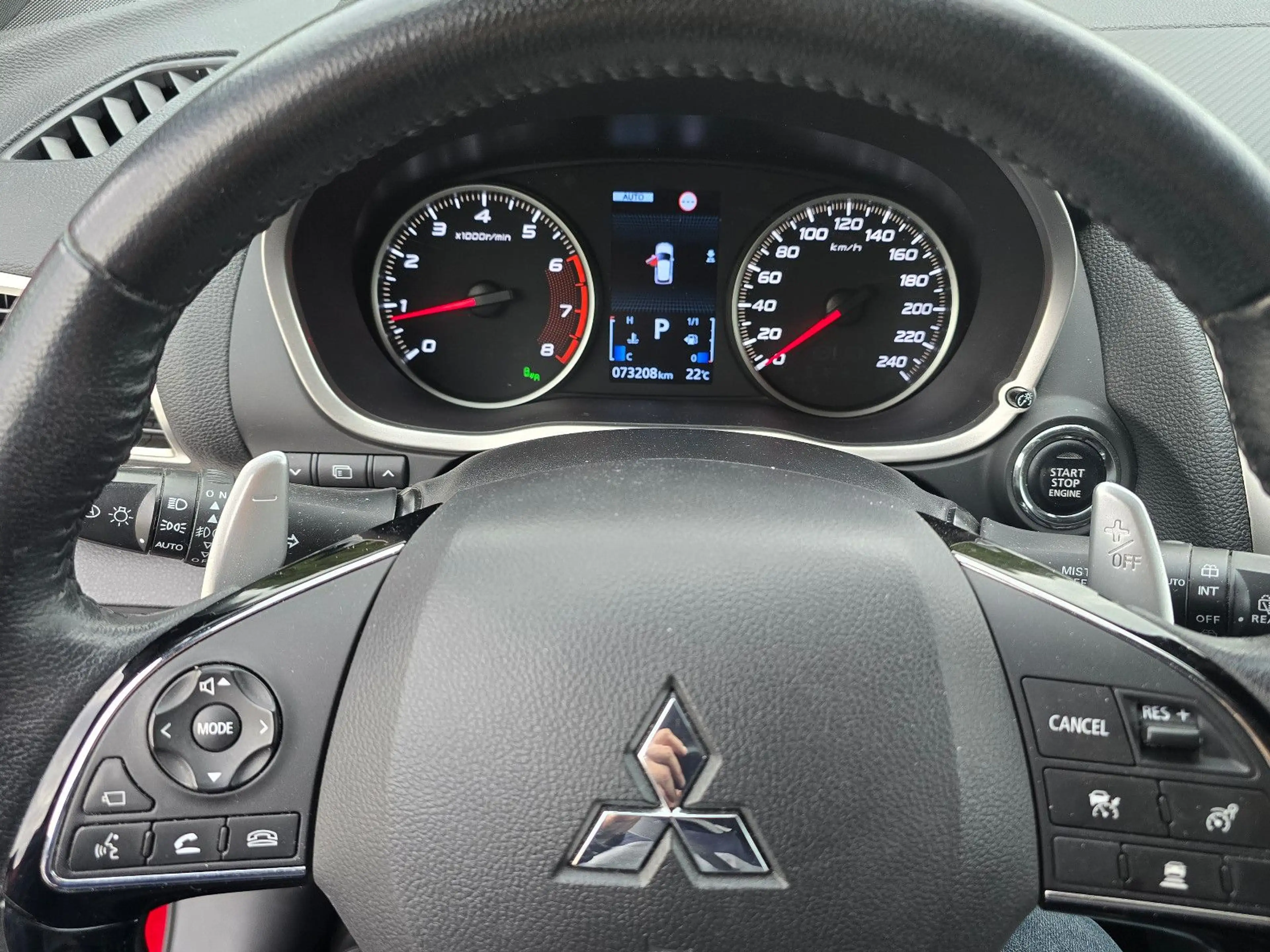 Mitsubishi Eclipse Cross Diamant Edition+ 4WD — photo 15