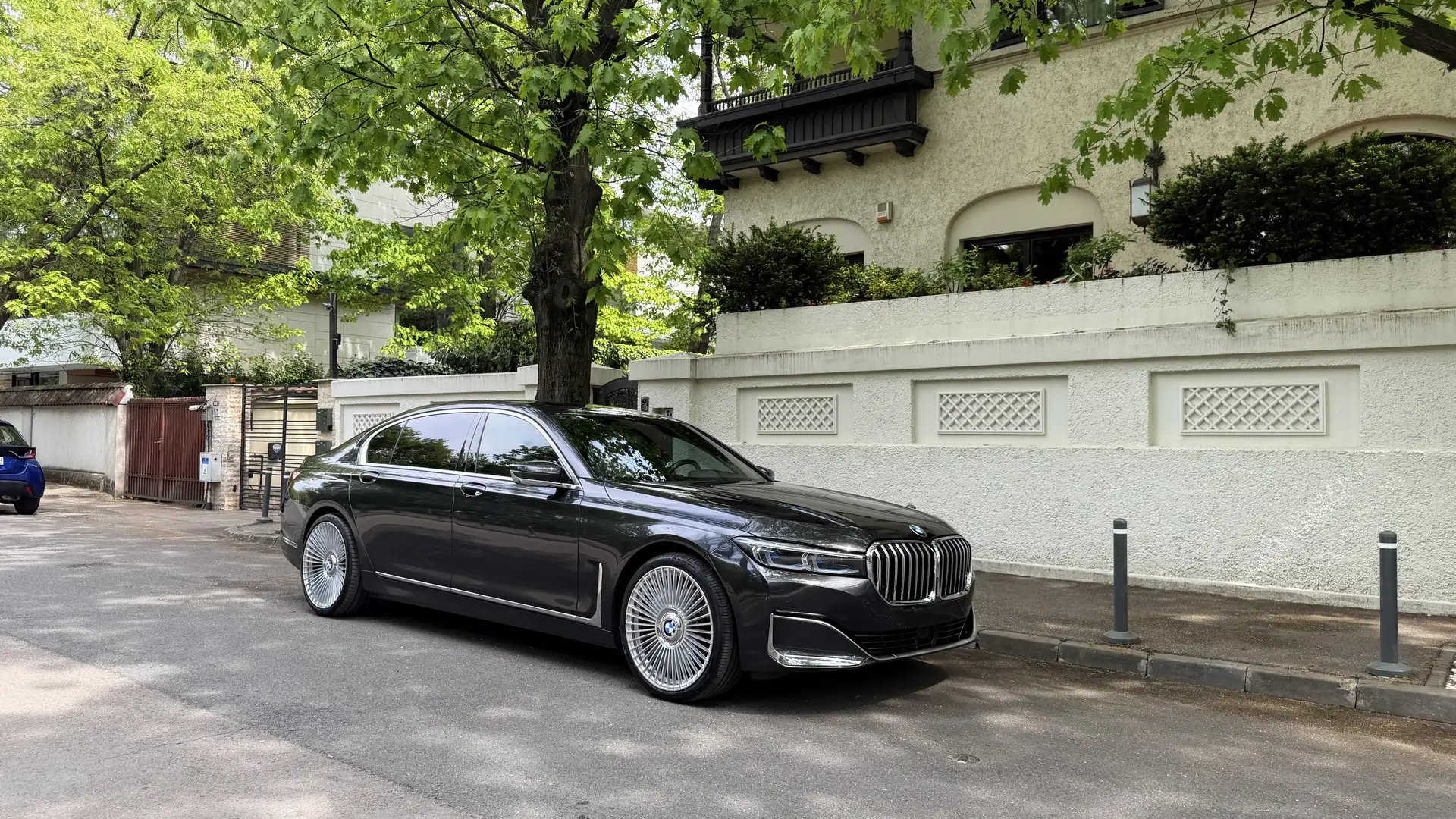 BMW 740 740Li xDrive - 1