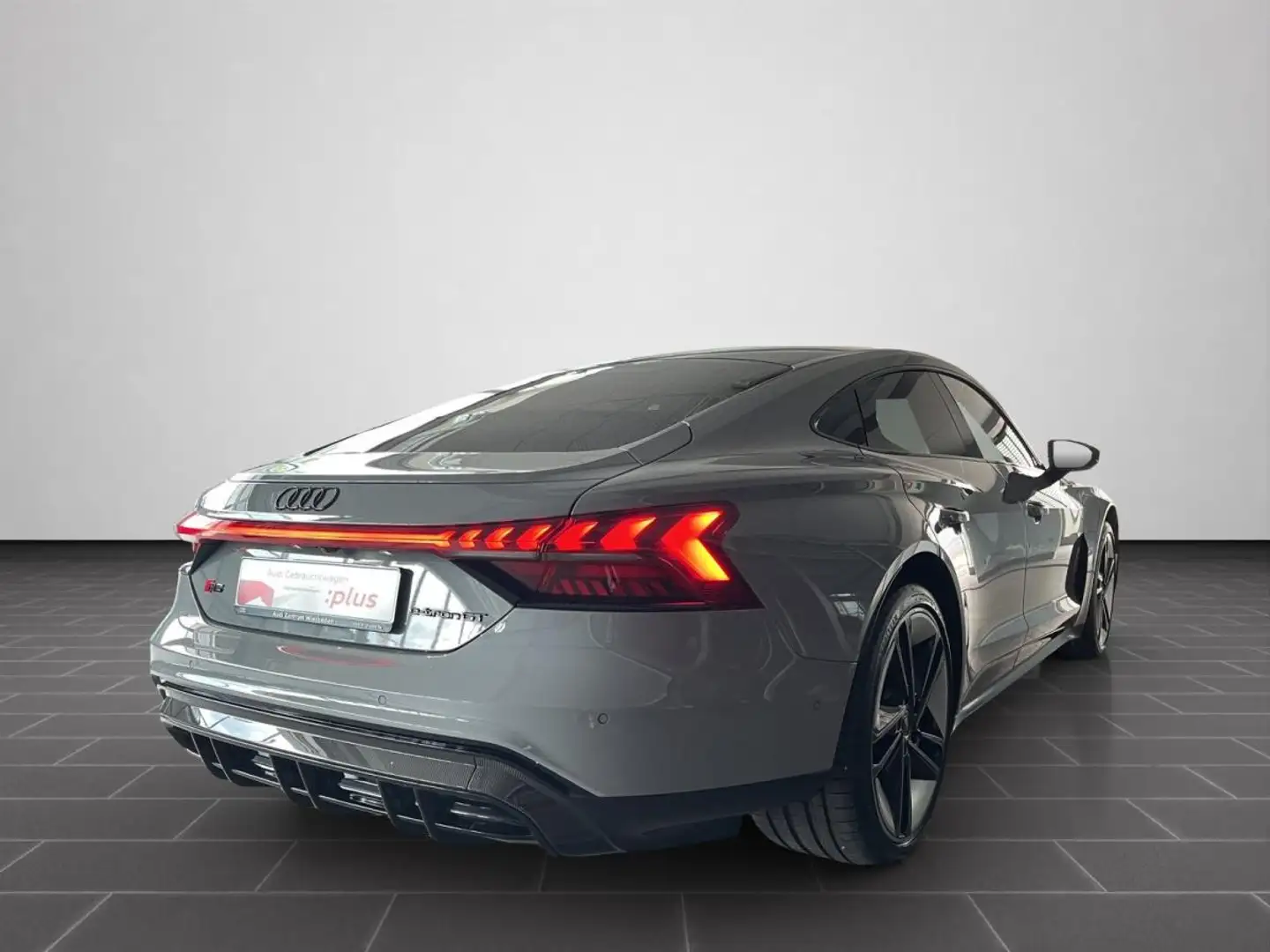 Audi e-tron GT RS Grau - 2