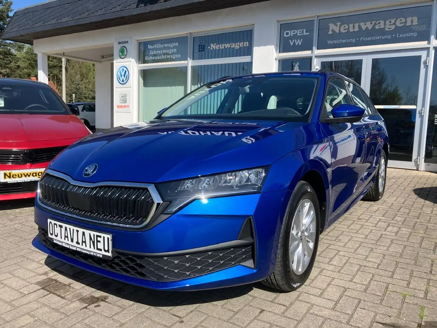 Skoda Octavia Combi 1.5 TSI Essence, ALU, PDC, LED, DAB, CLIMAT. Bleu - 1