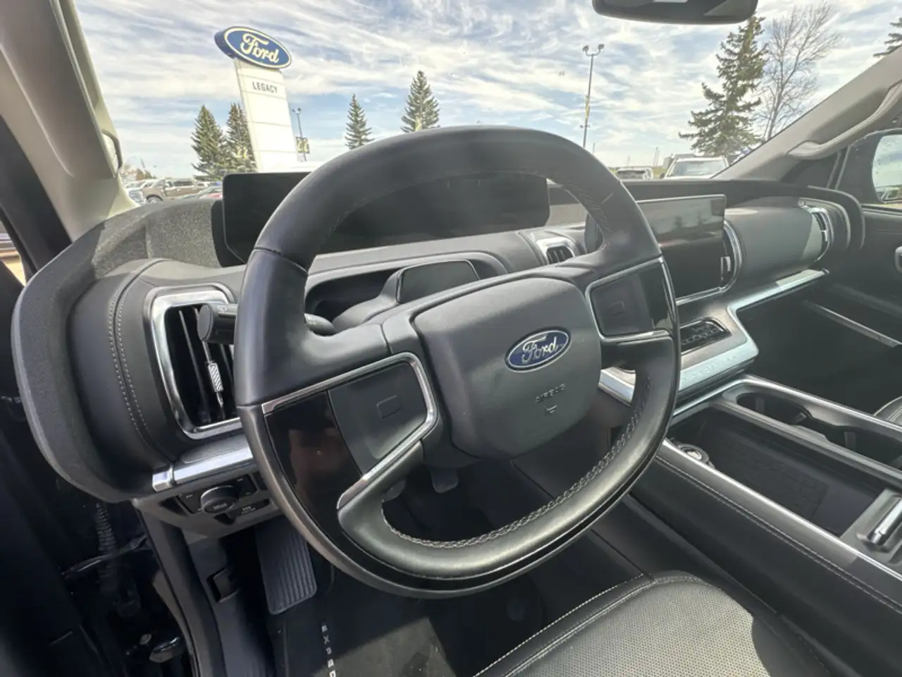 Ford Expedition снимка Ford Expedition