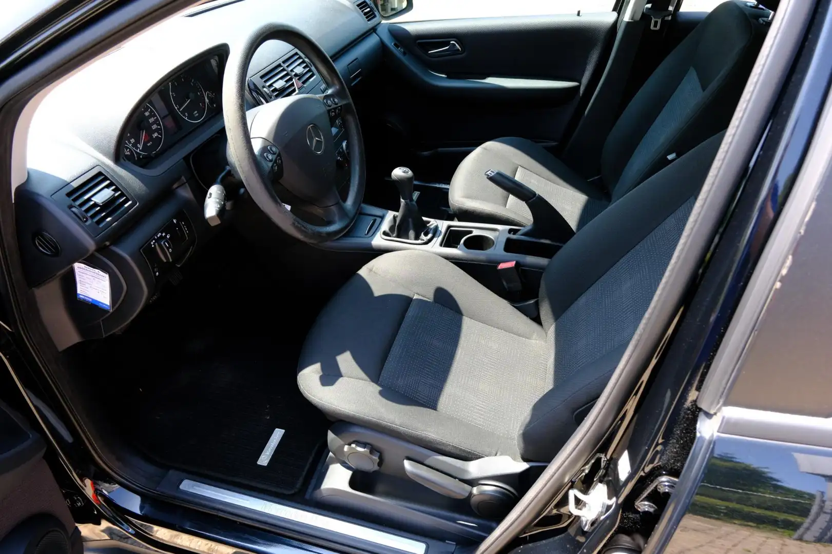Mercedes-Benz A 160 BlueEFFICIENCY Business Class Airco|*77.000km!* Zwart - 2