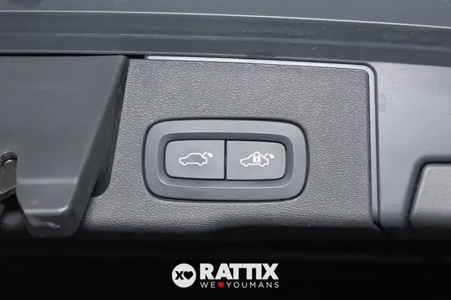 Volvo XC60 view 8
