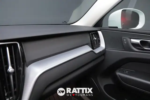 Volvo XC60 view 28