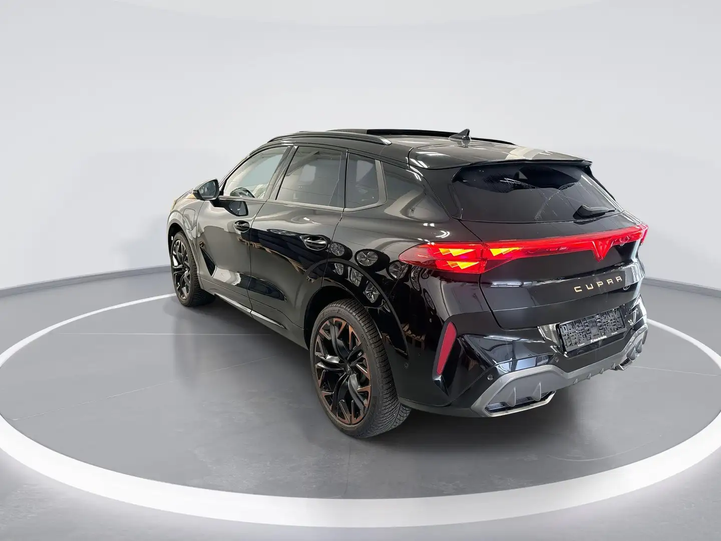 CUPRA Terramar 1.5 Tsi 272pk DSG e-Hybrid VZ Performance · Keyles Zwart - 2