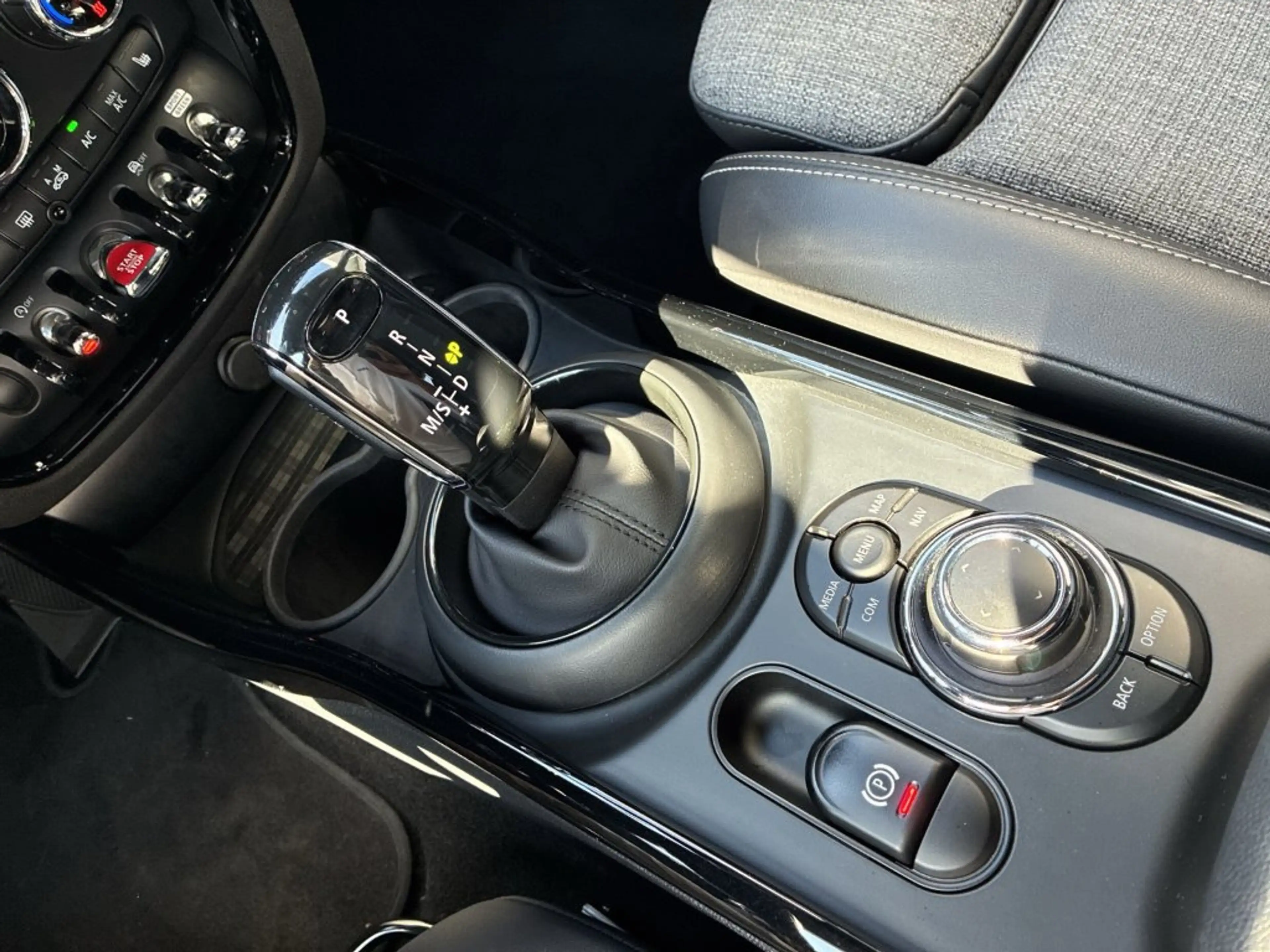 MINI Cooper Clubman — photo 15