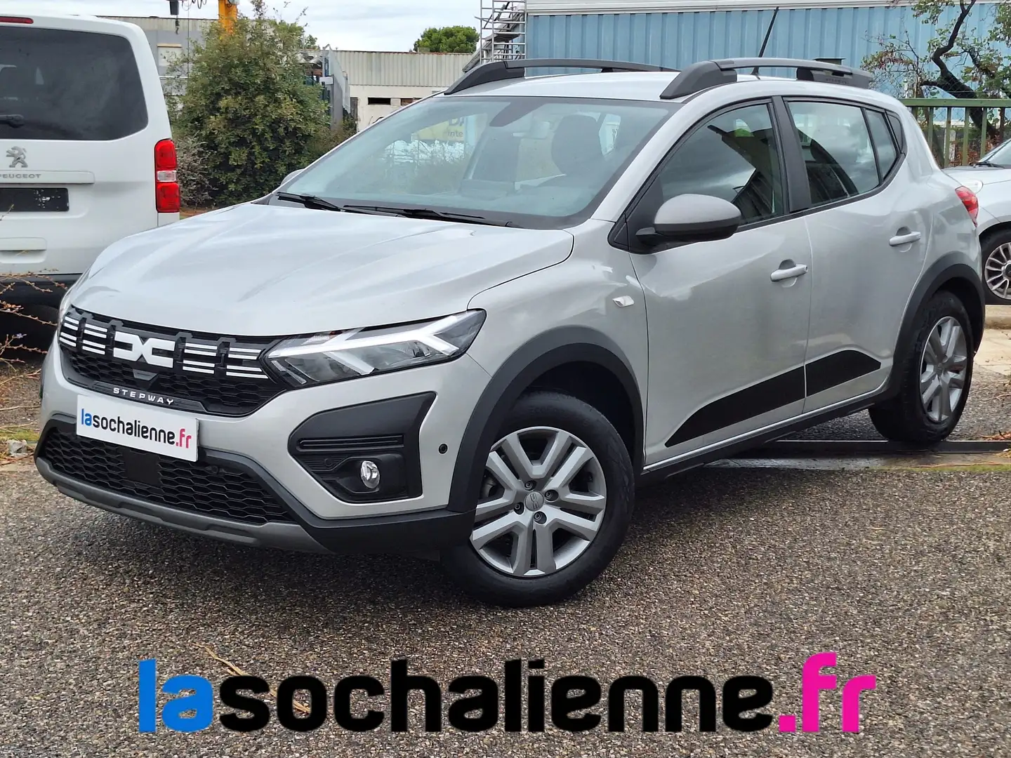 Dacia Sandero ECO-G 100 Stepway Expression + radar av et caméra recul + clim automatique + peinture métallisée Gris - 1