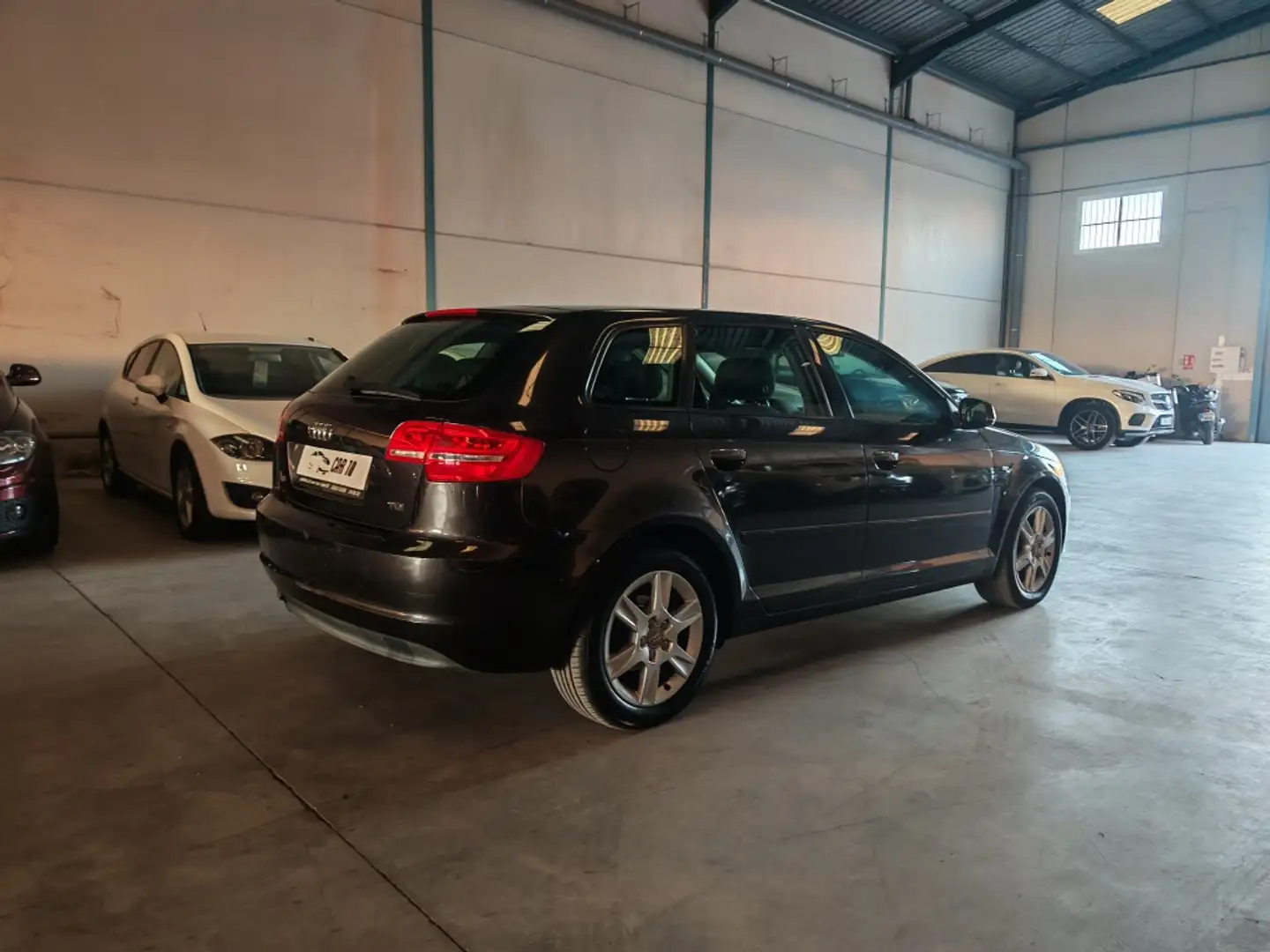 Audi A3 Sportback 1.6TDI Attraction Negro - 2