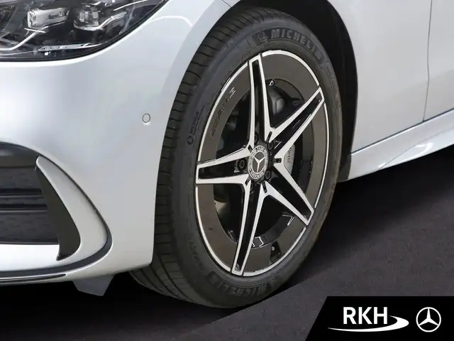 Mercedes-Benz C-Class view 5