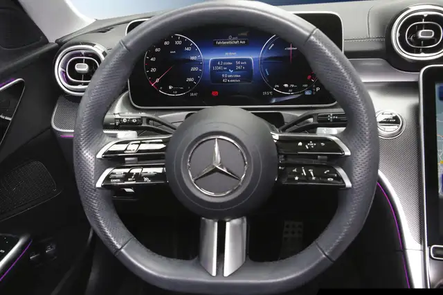 Mercedes-Benz C-Class view 13