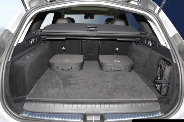 Mercedes-Benz C-Class view 15