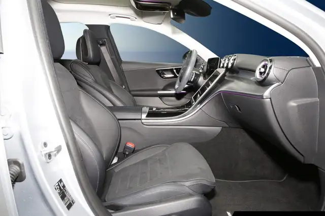 Mercedes-Benz C-Class view 6