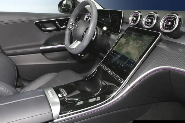 Mercedes-Benz C-Class view 8