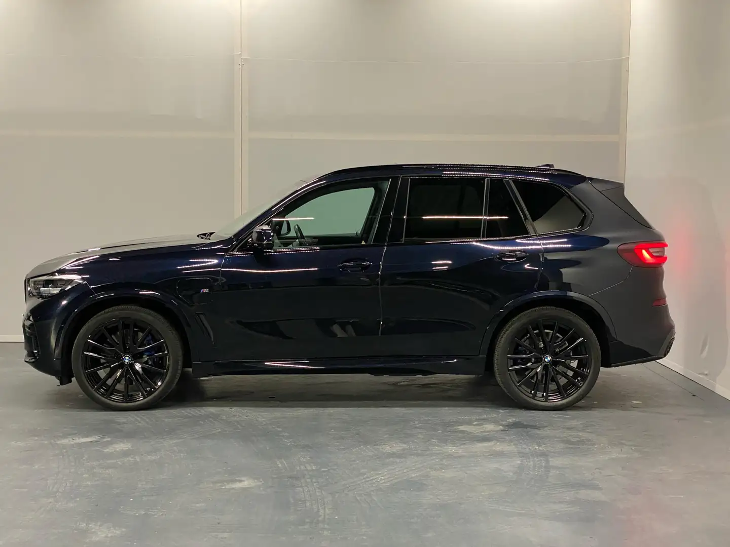 BMW X5 xDrive45e High Executive Schwarz - 2