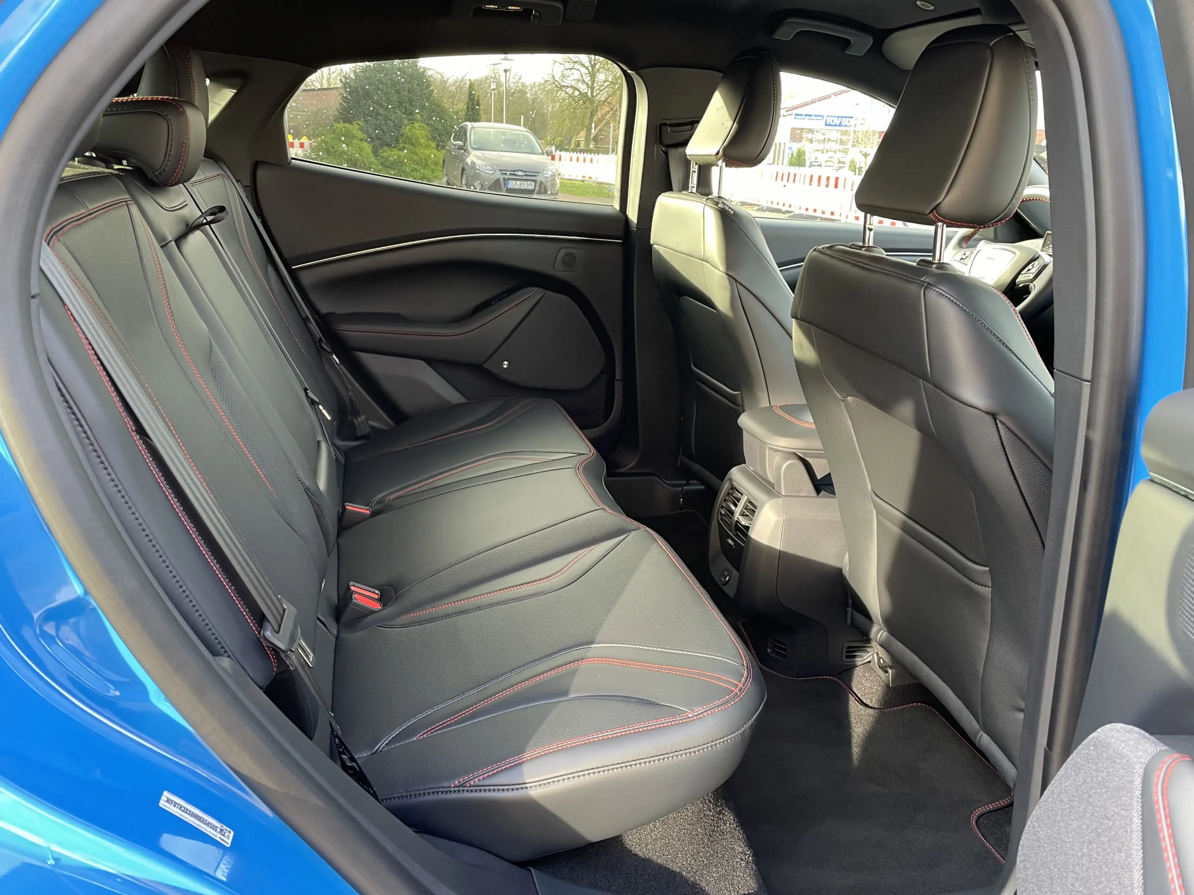 Ford Mustang Mach-E Premium AWD — photo 8