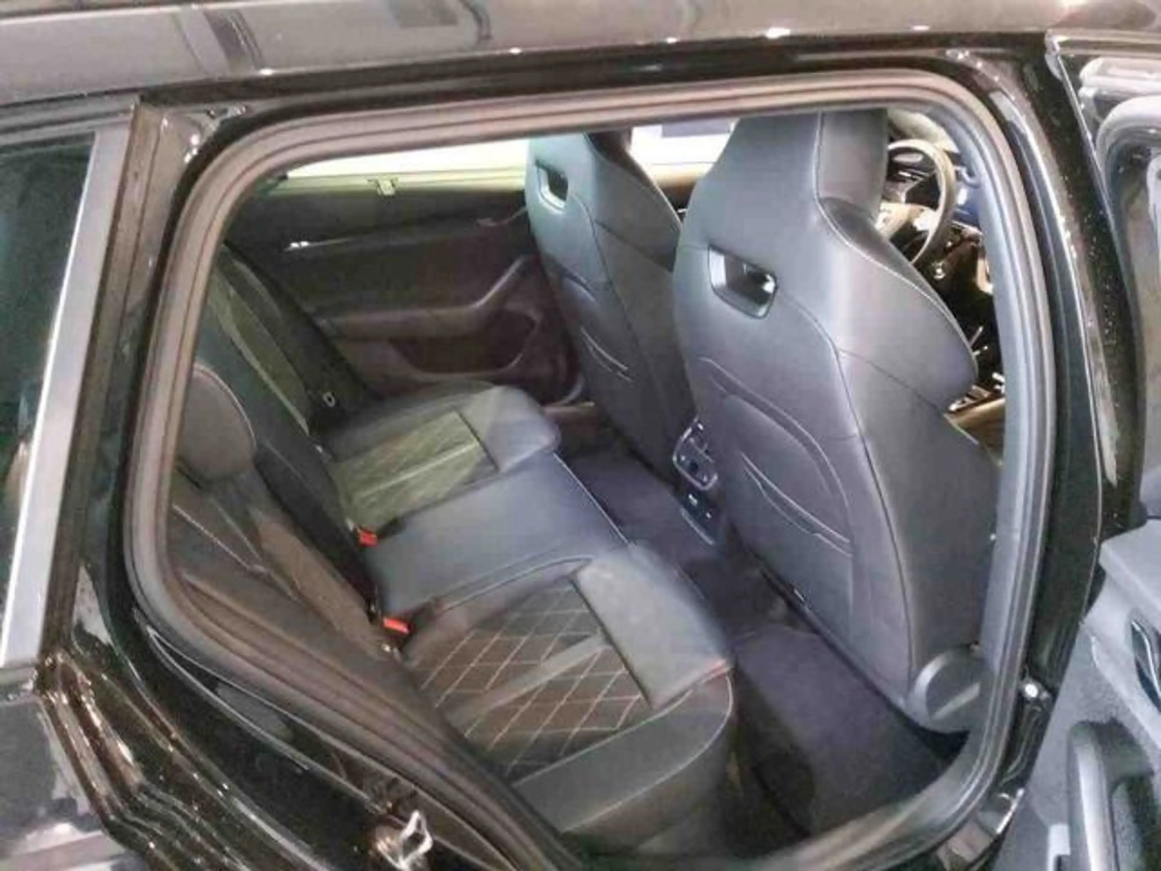 Skoda Octavia Combi RS 2.0 TSI DSG EDITION*MATRIX*AHK* — photo 7