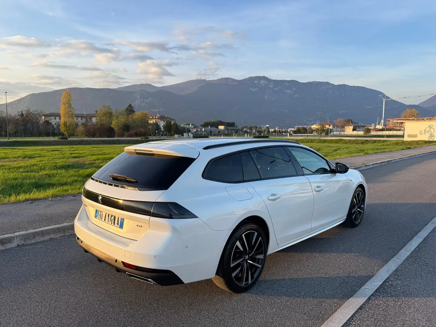 Peugeot 508 508 II 2019 SW SW 1.5 bluehdi GT Pack s Bianco - 2