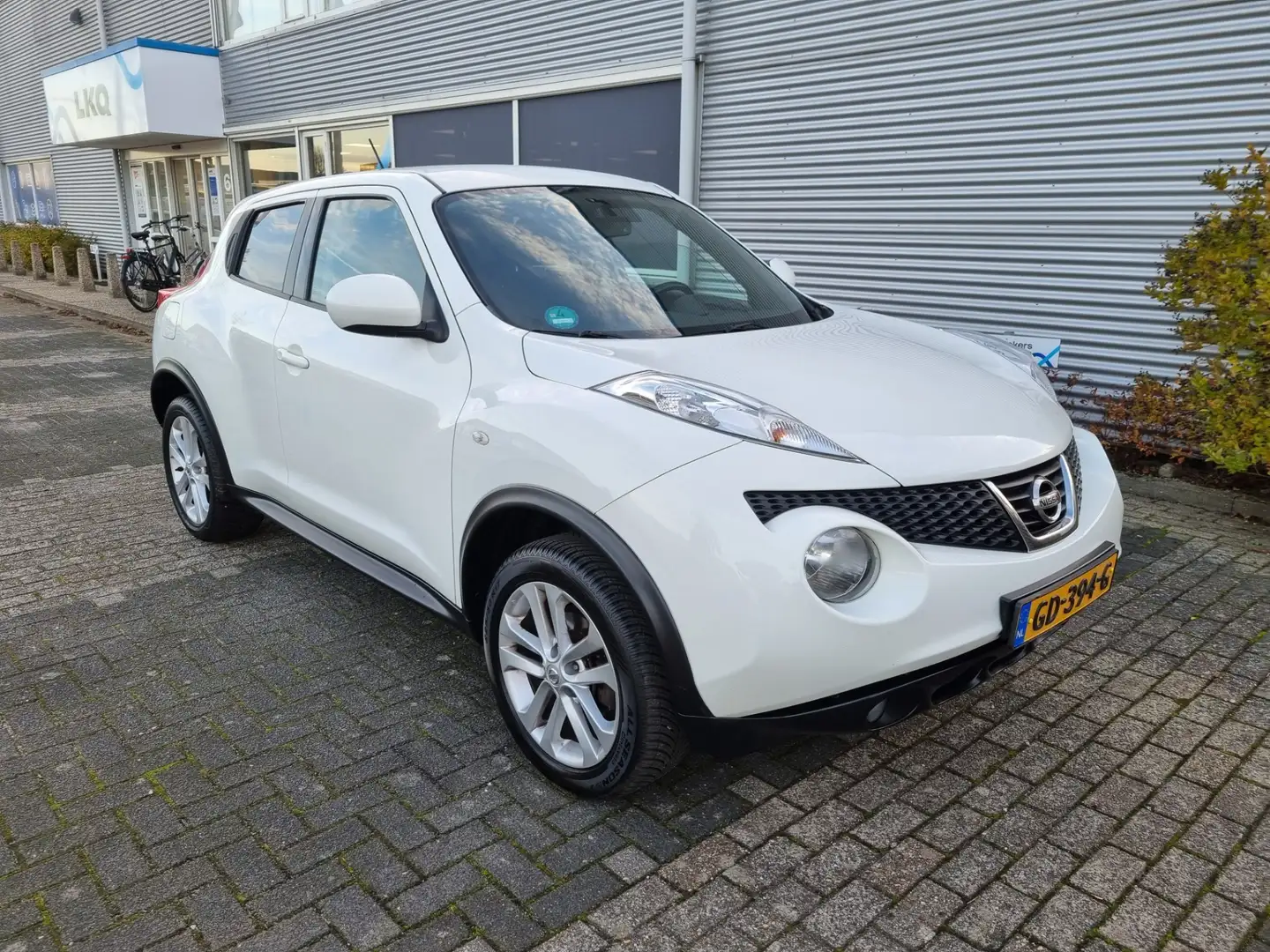 Nissan Juke 1.6 Acenta Clima! Navi! Camera! Bj:2012 Wit - 2
