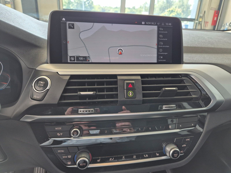 BMW X3 XDRIVE 30 i ADVANTAGE NAVI LED SITZHZ PDC AHK — photo 11