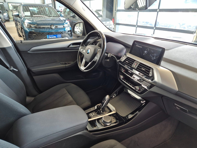 BMW X3 XDRIVE 30 i ADVANTAGE NAVI LED SITZHZ PDC AHK — photo 10