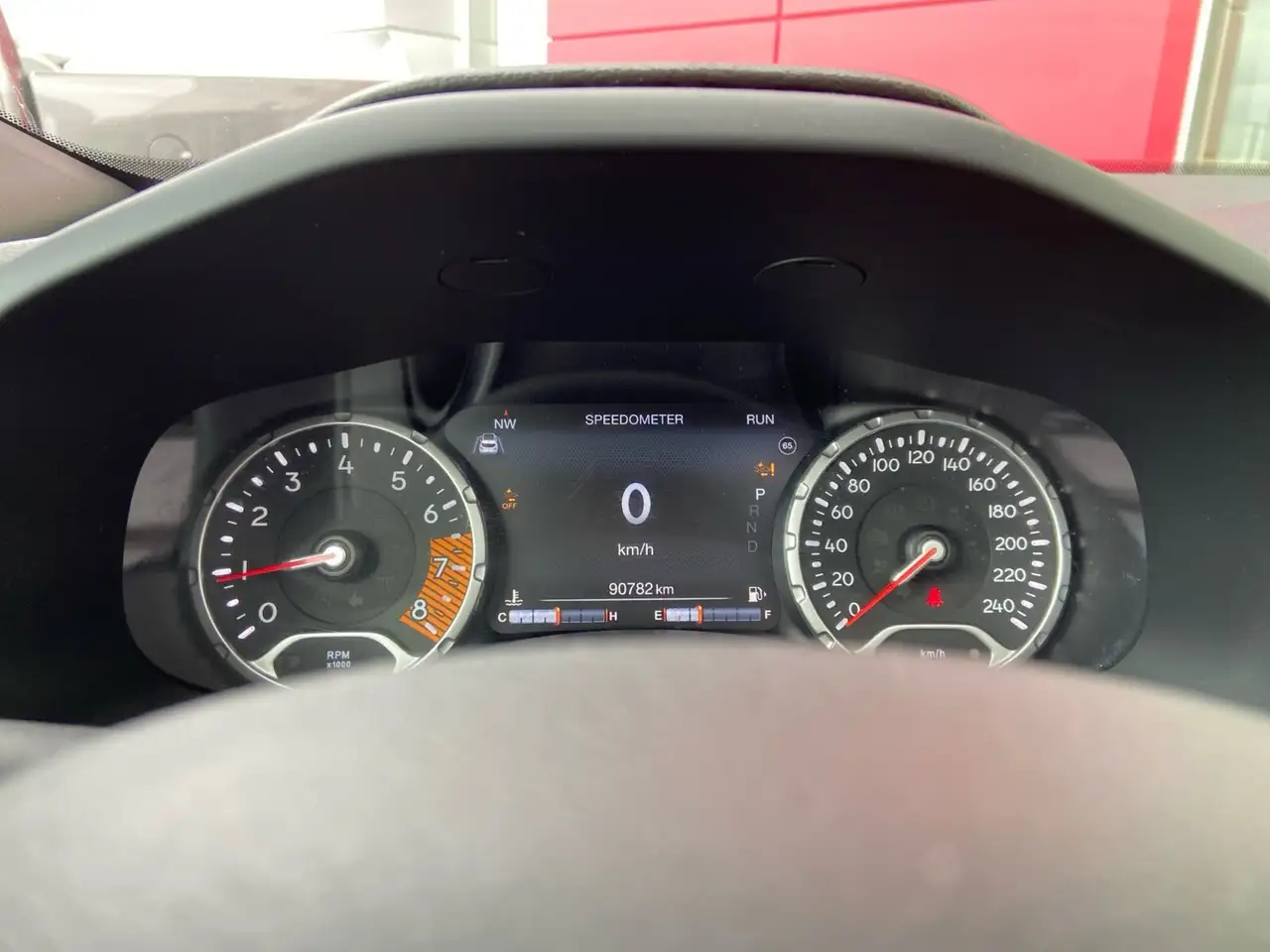 Jeep Renegade снимка Jeep Renegade