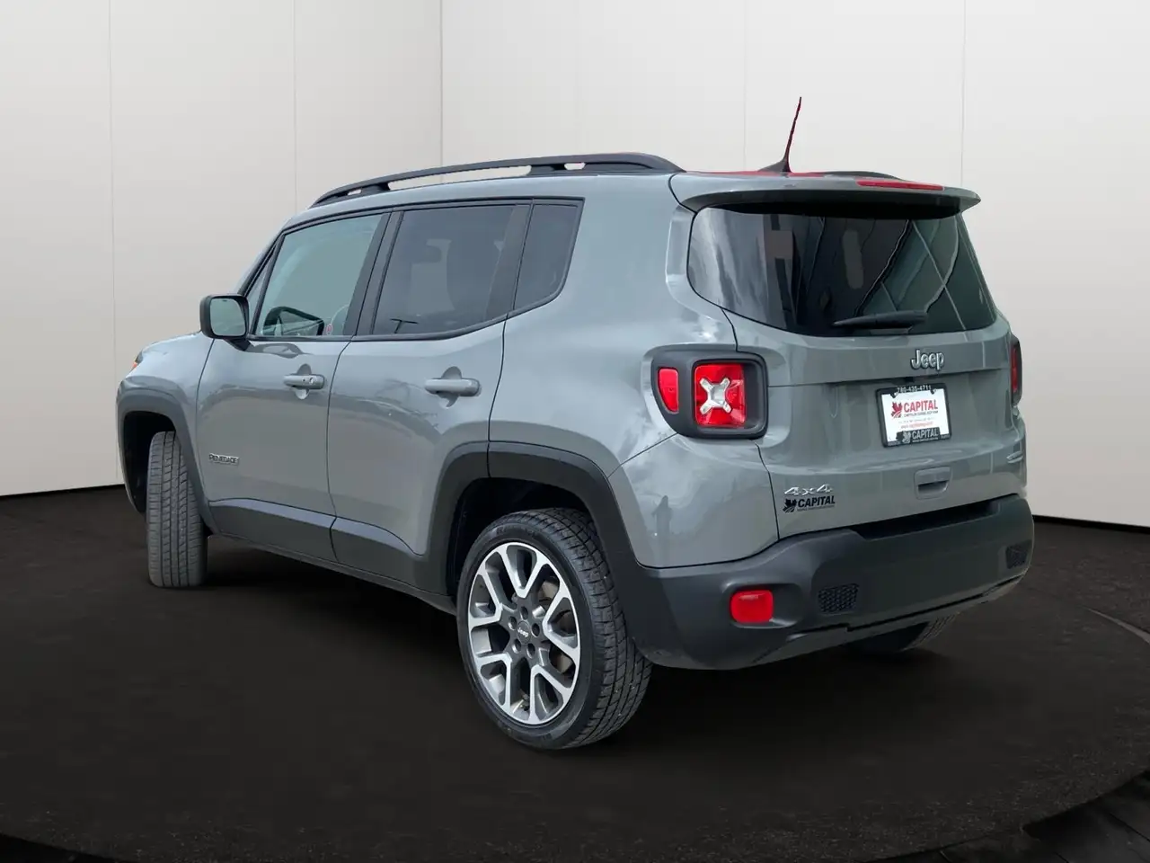 Jeep Renegade снимка Jeep Renegade