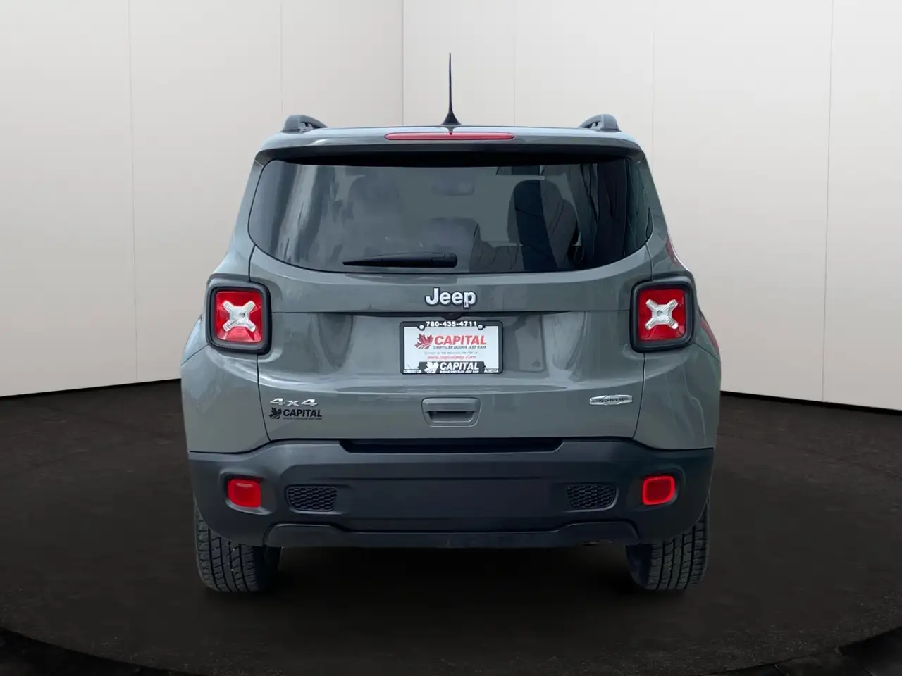 Jeep Renegade снимка Jeep Renegade