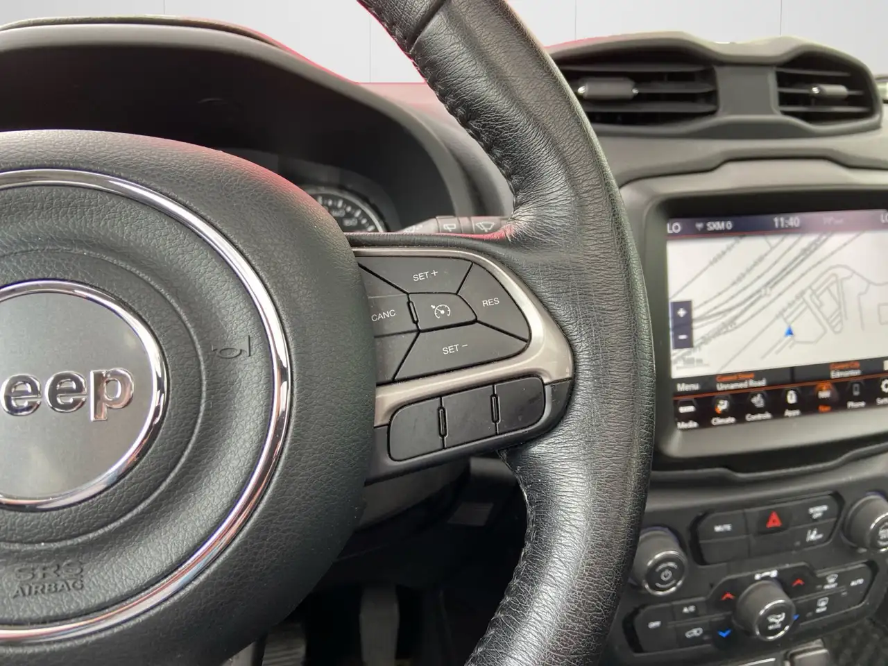 Jeep Renegade снимка Jeep Renegade